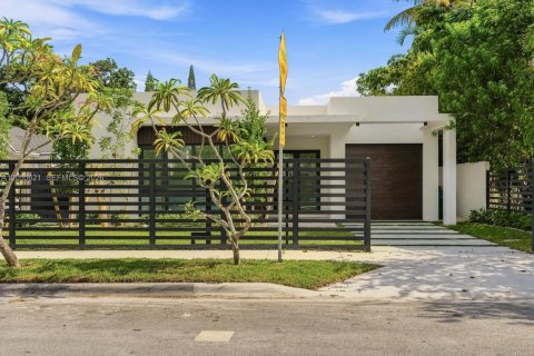 Villa ou maison à vendre à Miami, Floride: 4 chambres, 227.24 m2 № 2246513 - photo 3