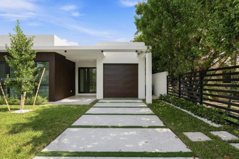 Villa ou maison à vendre à Miami, Floride: 4 chambres, 227.24 m2 № 2246513 - photo 7