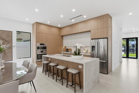 Villa ou maison à vendre à Miami, Floride: 4 chambres, 227.24 m2 № 2246513 - photo 28