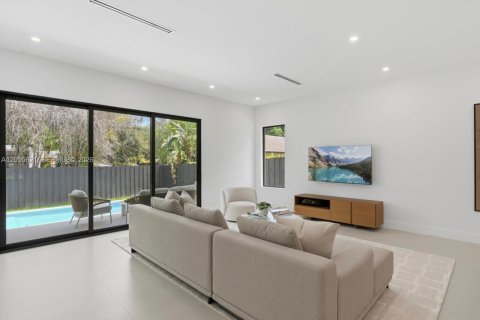 Villa ou maison à vendre à Miami, Floride: 4 chambres, 227.24 m2 № 2246513 - photo 24