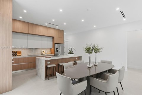 Villa ou maison à vendre à Miami, Floride: 4 chambres, 227.24 m2 № 2246513 - photo 27