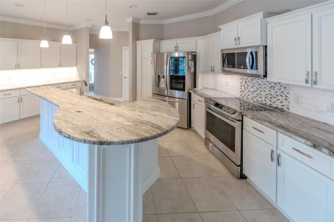 House in Ocala, Florida 4 bedrooms, 236.62 sq.m. № 2422762 - photo 18