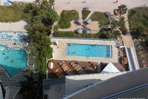 Apartamento en alquiler en Sunny Isles Beach, Florida, 1 dormitorio, 60.39 m2 № 2054348 - foto 14