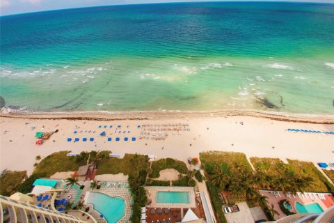 Apartamento en Sunny Isles Beach, Florida 1 dormitorio, 60.39 m2 № 2054348