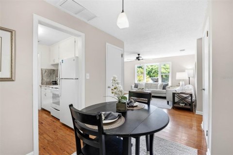 House in Dunedin, Florida 2 bedrooms, 88.35 sq.m. № 2151558 - photo 8