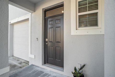 Townhouse in Brandon, Florida 3 bedrooms, 165.83 sq.m. № 1520853 - photo 4