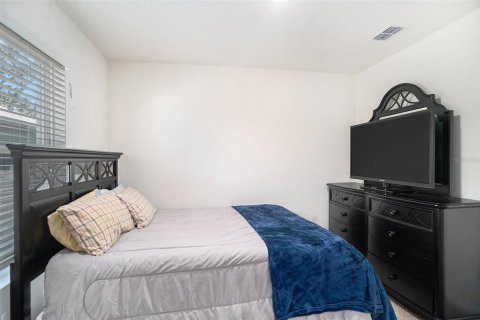 Townhouse in Brandon, Florida 3 bedrooms, 165.83 sq.m. № 1520853 - photo 16