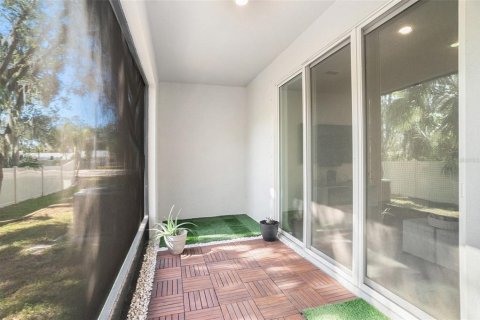 Townhouse in Brandon, Florida 3 bedrooms, 165.83 sq.m. № 1520853 - photo 24