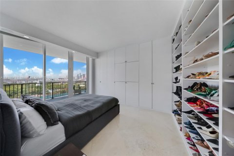 Condominio en venta en Miami, Florida, 2 dormitorios, 159.79 m2 № 1756937 - foto 12