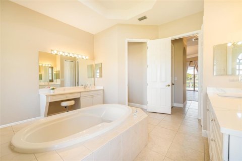 Villa ou maison à vendre à Cape Coral, Floride: 3 chambres, 216.46 m2 № 1581972 - photo 26
