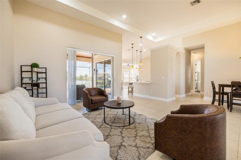 Villa ou maison à vendre à Cape Coral, Floride: 3 chambres, 216.46 m2 № 1581972 - photo 9