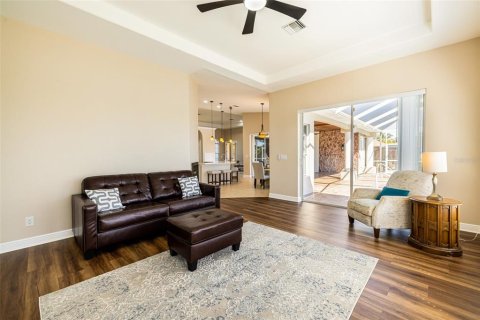 Villa ou maison à vendre à Cape Coral, Floride: 3 chambres, 216.46 m2 № 1581972 - photo 7