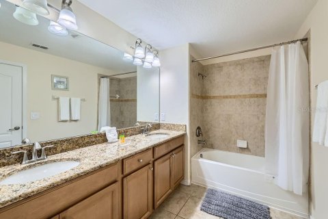 Casa en venta en Kissimmee, Florida, 5 dormitorios, 188.03 m2 № 1737286 - foto 15