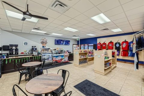 Casa en venta en Kissimmee, Florida, 5 dormitorios, 188.03 m2 № 1737286 - foto 28