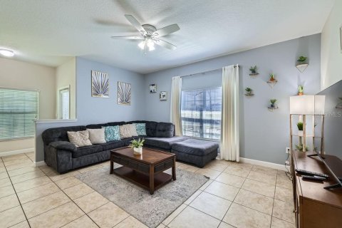 Casa en venta en Kissimmee, Florida, 5 dormitorios, 188.03 m2 № 1737286 - foto 6