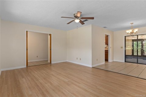 House in Inverness, Florida 3 bedrooms, 136.85 sq.m. № 1793105 - photo 11