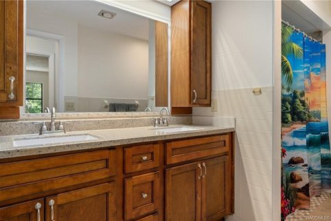 House in Inverness, Florida 3 bedrooms, 136.85 sq.m. № 1793105 - photo 3