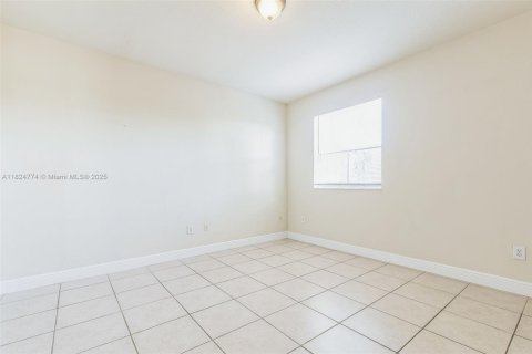 Villa ou maison à vendre à Miami, Floride: 5 chambres, 348.2 m2 № 1790698 - photo 29