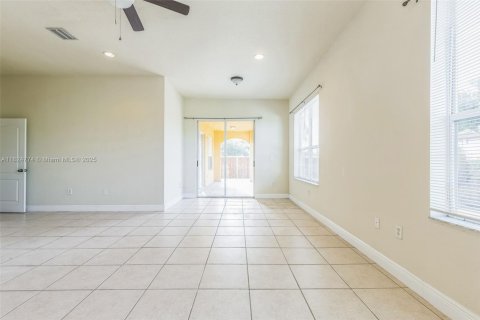 Villa ou maison à vendre à Miami, Floride: 5 chambres, 348.2 m2 № 1790698 - photo 21