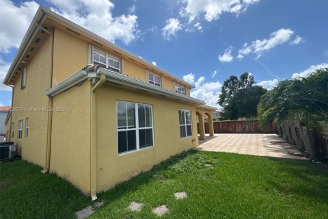Villa ou maison à vendre à Miami, Floride: 5 chambres, 348.2 m2 № 1790698 - photo 15