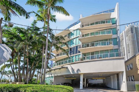 Copropriété à vendre à Miami Beach, Floride: 2 chambres, 110 m2 № 2012319 - photo 8