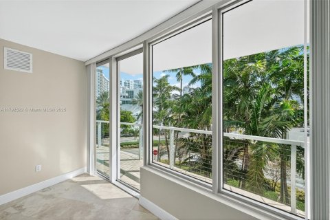 Copropriété à vendre à Miami Beach, Floride: 2 chambres, 110 m2 № 2012319 - photo 29