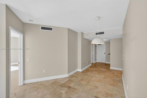 Copropriété à vendre à Miami Beach, Floride: 2 chambres, 110 m2 № 2012319 - photo 22