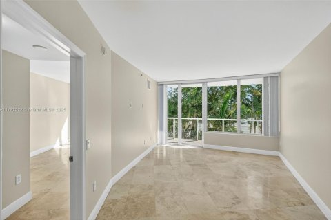 Copropriété à vendre à Miami Beach, Floride: 2 chambres, 110 m2 № 2012319 - photo 26