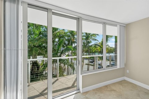 Copropriété à vendre à Miami Beach, Floride: 2 chambres, 110 m2 № 2012319 - photo 27