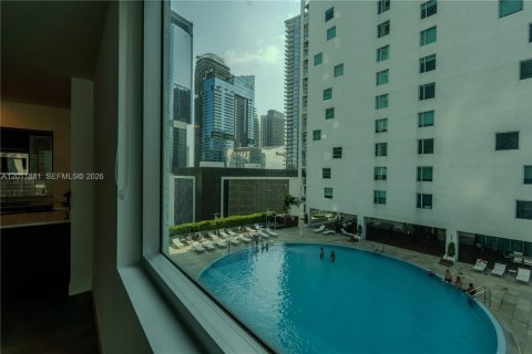 Condominio en alquiler en Miami, Florida, 2 dormitorios, 111.2 m2 № 2075424 - foto 14