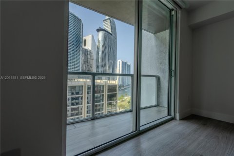 Condominio en alquiler en Miami, Florida, 2 dormitorios, 111.2 m2 № 2075424 - foto 17