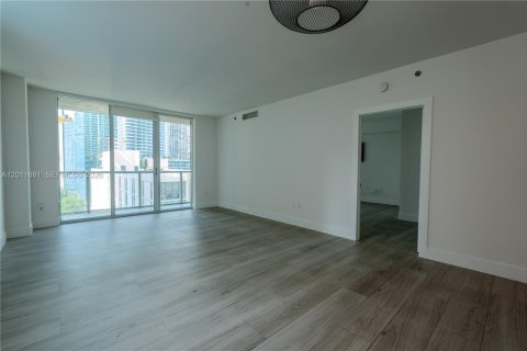 Condominio en alquiler en Miami, Florida, 2 dormitorios, 111.2 m2 № 2075424 - foto 11