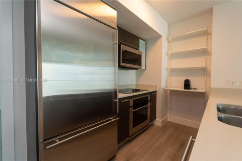 Condominio en alquiler en Miami, Florida, 2 dormitorios, 111.2 m2 № 2075424 - foto 8
