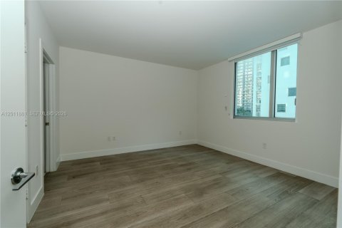Condominio en alquiler en Miami, Florida, 2 dormitorios, 111.2 m2 № 2075424 - foto 24