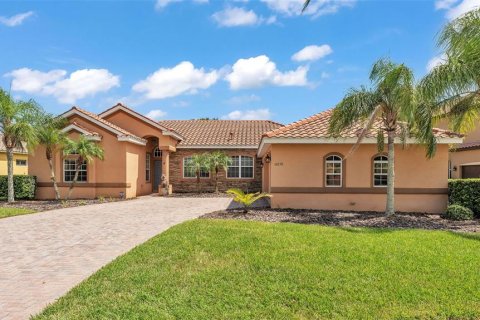 House in Tampa, Florida 4 bedrooms, 242.75 sq.m. № 1874021 - photo 1