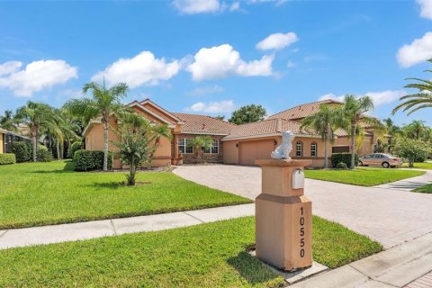 House in Tampa, Florida 4 bedrooms, 242.75 sq.m. № 1874021 - photo 7