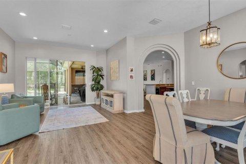 House in Tampa, Florida 4 bedrooms, 242.75 sq.m. № 1874021 - photo 10