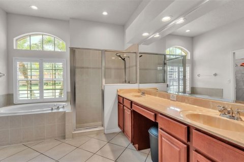 House in Tampa, Florida 4 bedrooms, 242.75 sq.m. № 1874021 - photo 27