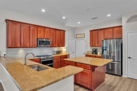 House in Tampa, Florida 4 bedrooms, 242.75 sq.m. № 1874021 - photo 19