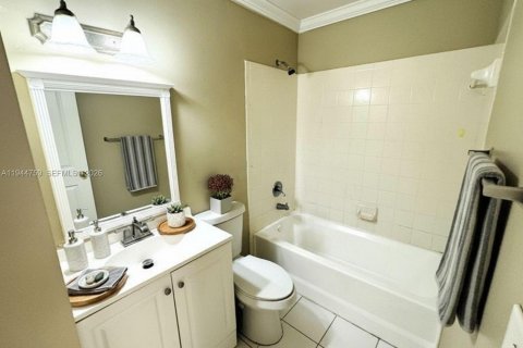 Condo in West Palm Beach, Florida, 1 bedroom  № 2001377 - photo 15