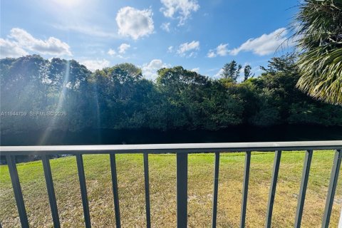 Condo in West Palm Beach, Florida, 1 bedroom  № 2001377 - photo 9