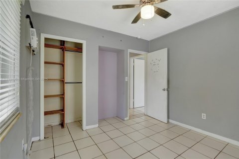 Casa en venta en Miami, Florida, 3 dormitorios, 97.27 m2 № 1731803 - foto 22