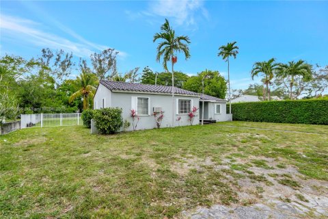 Casa en venta en Miami, Florida, 3 dormitorios, 97.27 m2 № 1731803 - foto 5