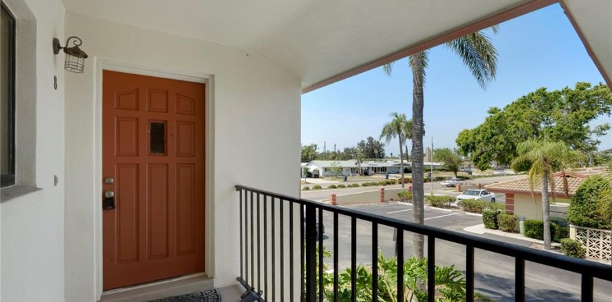 Condo in Bradenton, Florida, 2 bedrooms  № 1679723
