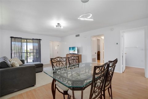 Condo in Bradenton, Florida, 2 bedrooms  № 1679723 - photo 3