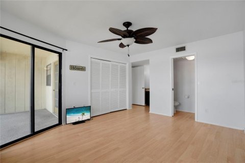 Condo in Bradenton, Florida, 2 bedrooms  № 1679723 - photo 25