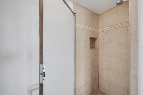 Condo in Bradenton, Florida, 2 bedrooms  № 1679723 - photo 23