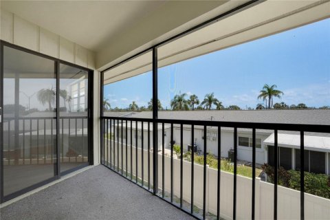 Condo in Bradenton, Florida, 2 bedrooms  № 1679723 - photo 30