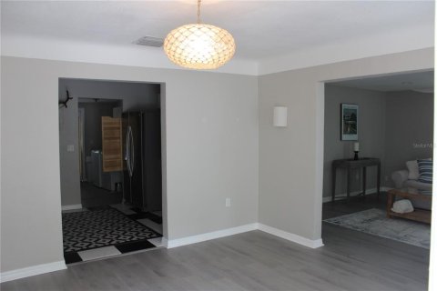 Villa ou maison à vendre à Saint Petersburg, Floride: 4 chambres, 118.08 m2 № 2117783 - photo 5