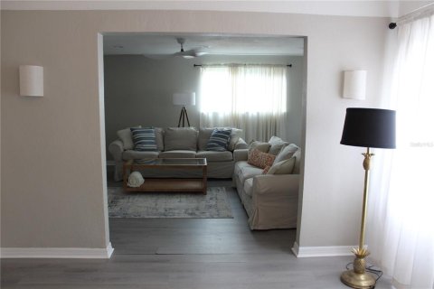 Villa ou maison à vendre à Saint Petersburg, Floride: 4 chambres, 118.08 m2 № 2117783 - photo 6